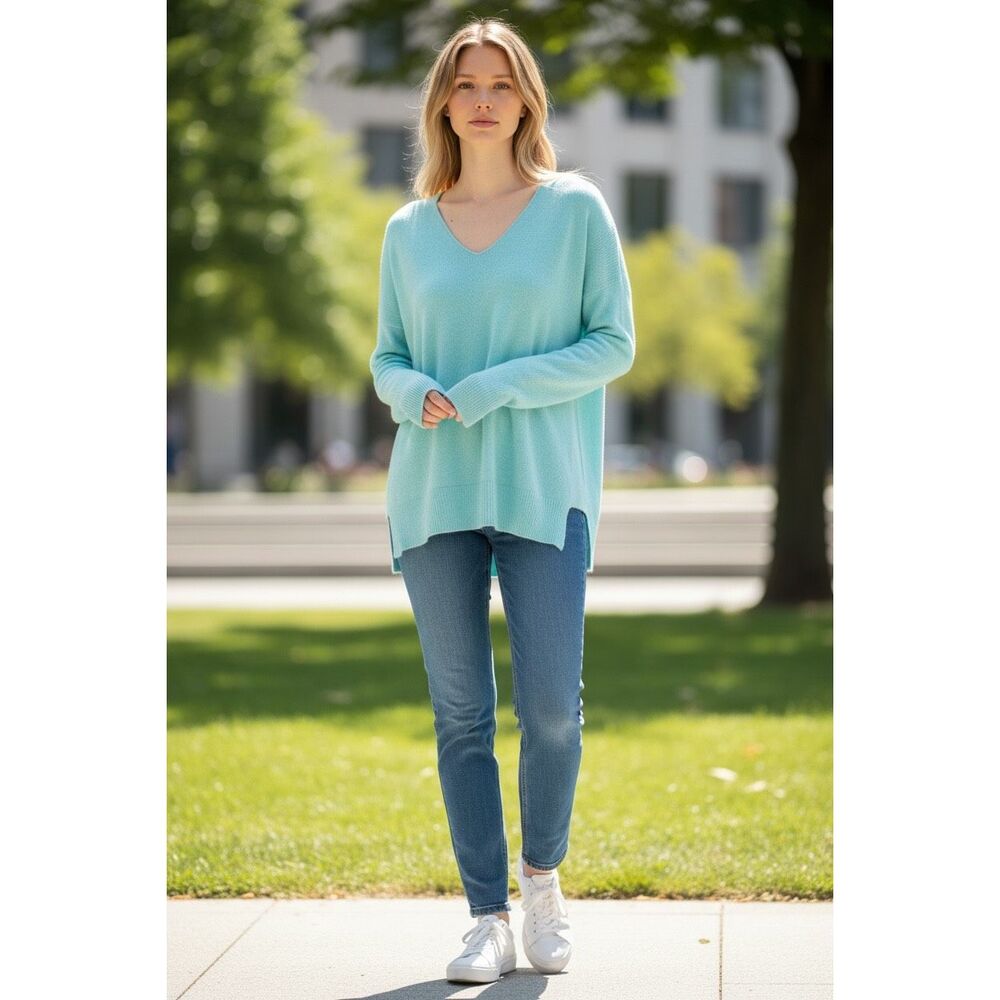 White + Warren 100% Cashmere V-Neck Tunic Sweater Blue S